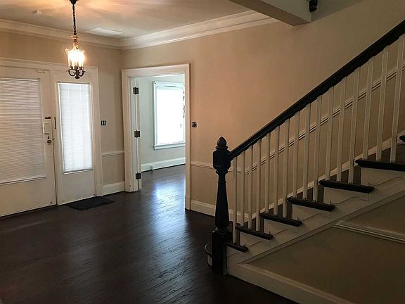 3rd image of 920 Bayard Park Dr