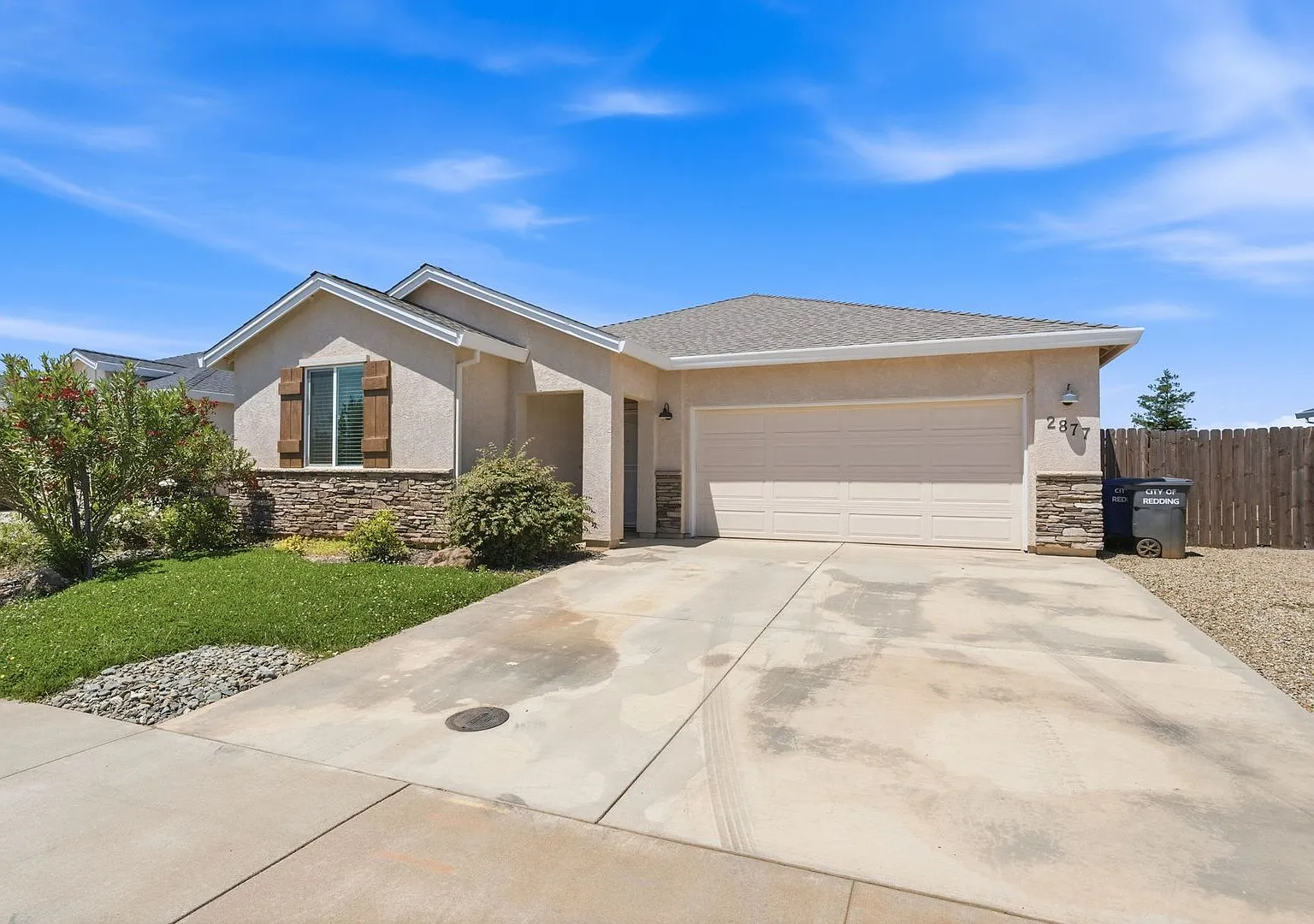 Silver Stone at Shastina Ranch - Stylish Home with Designer Touches! — Photo 2