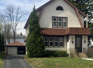 2561 N 75th St, Wauwatosa, WI 53213