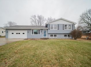 1719 Braden Dr, Normal, IL 61761