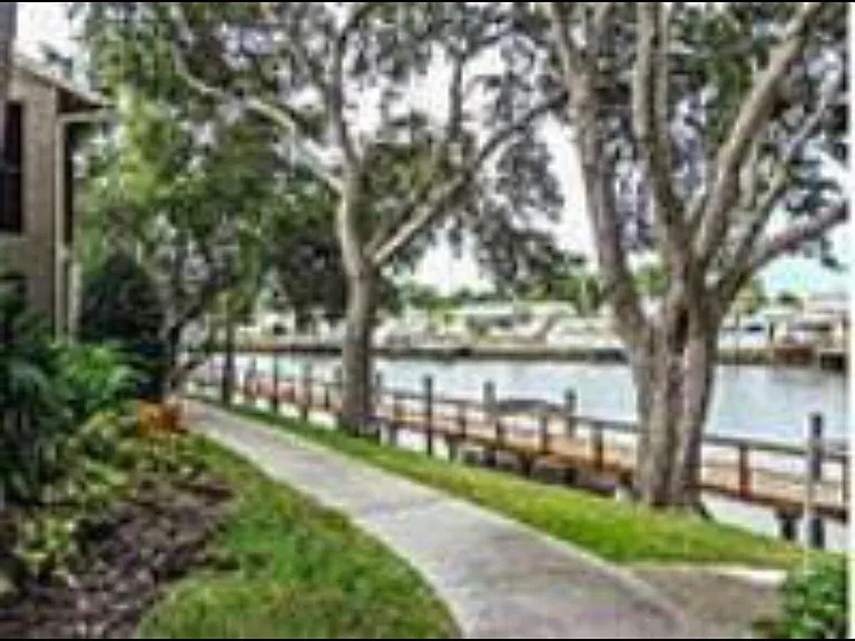 10524 Waterview Ct — Photo 11