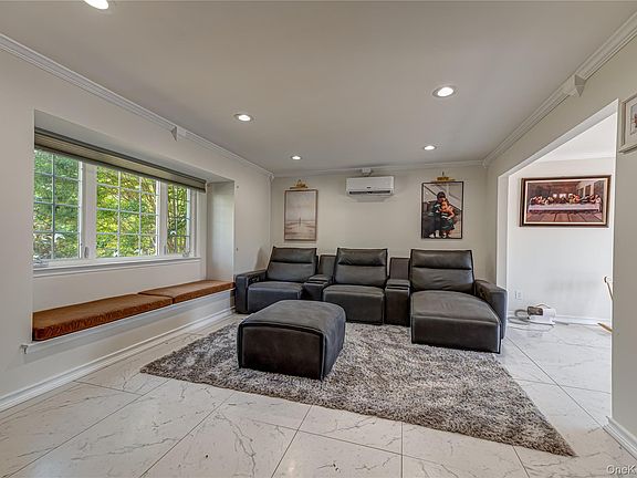 4th image of 7 Howard Street