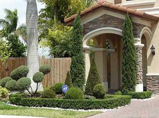 8825 NW 114th Pl, Doral, FL 33178