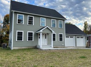 3 Stone House Dr, Moosup, CT 06354