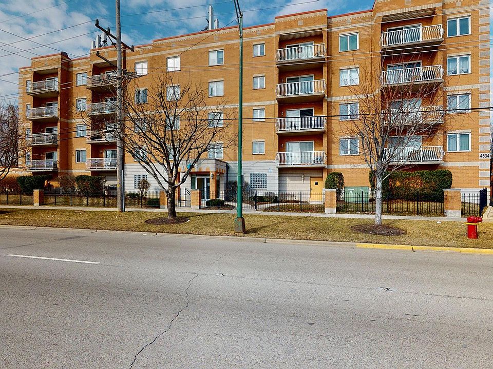 1st image of 4534 N Cumberland Ave Unit 403