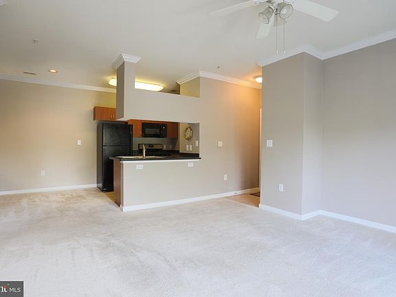 3rd image of 19601 Galway Bay Cir APT 201