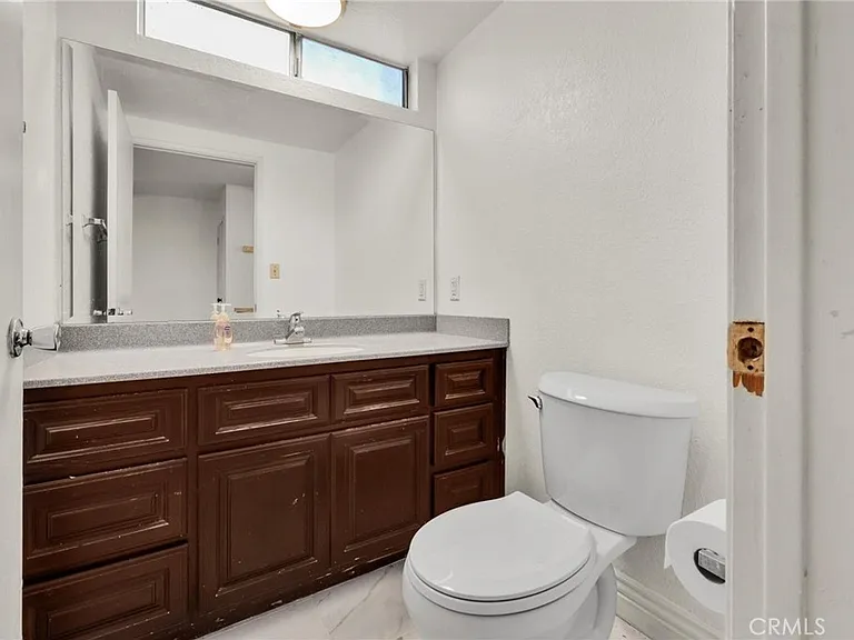 301 N Moore Ave #B — Photo 6
