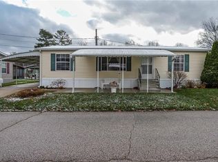 5 Cherry Ln #5, Olmsted Falls, OH 44138