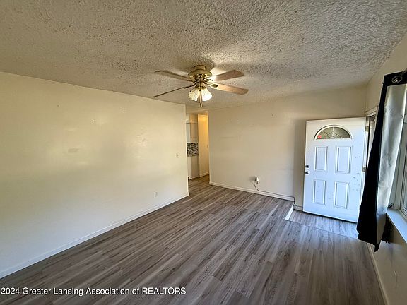 5th image of 3715 Glenbrook Dr