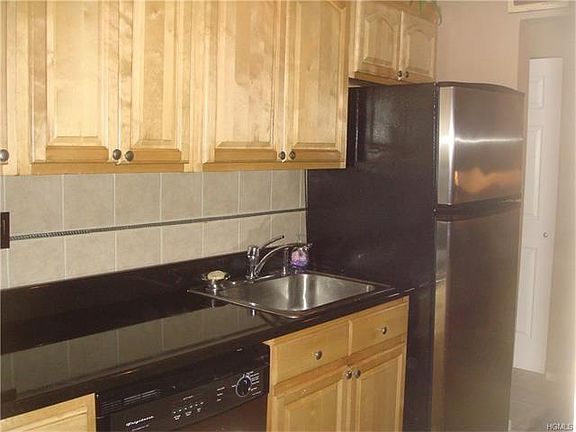 5th image of 1841 Central Park Ave APT 9P