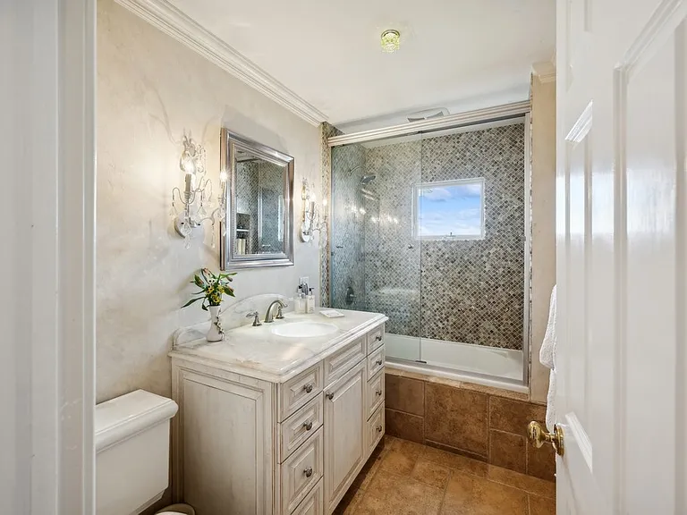 2 W Hillover Rd — Photo 21