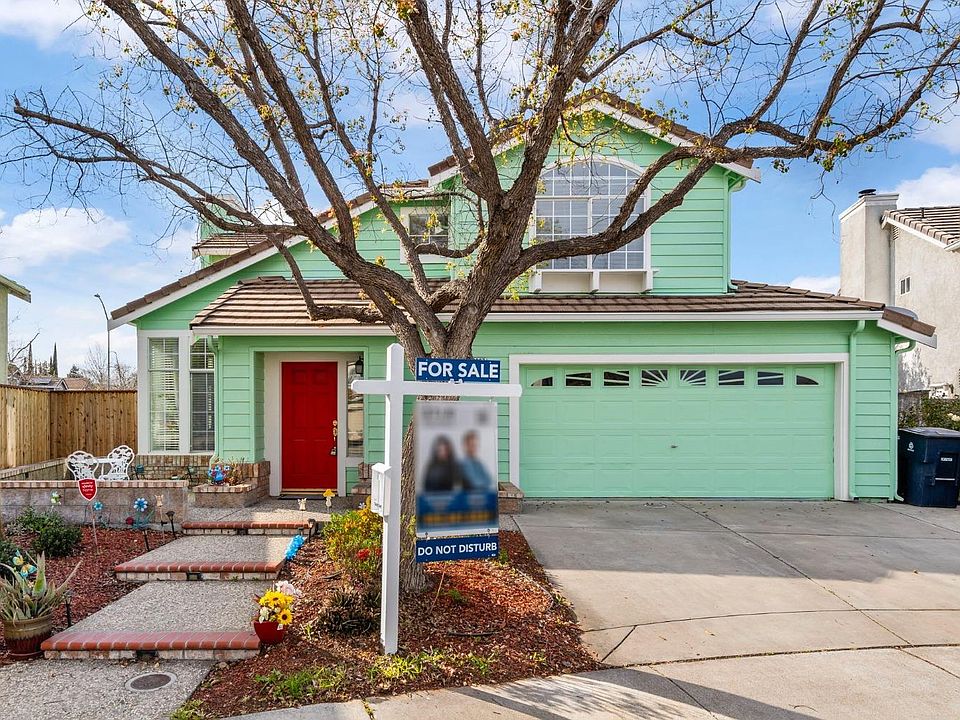 1st image of 2827 Valcourt Way
