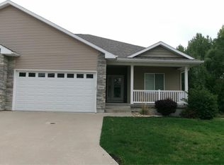 2905 W 3rd St, Cedar Falls, IA 50613