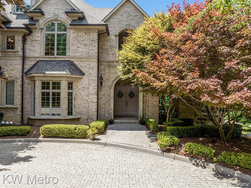 1553 Scenic Hollow Dr, Rochester Hills, MI 48306 MLS 2220037831 Zillow