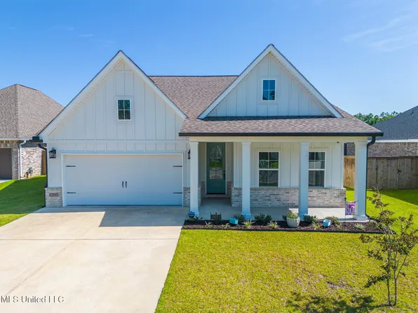 12035 Schooner Cv, Biloxi, MS 39532