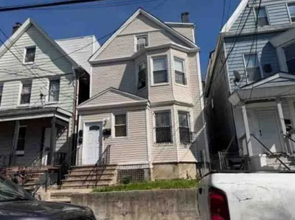 75 2nd St, Newark, NJ 07107
