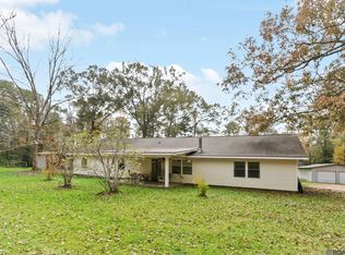 8377 Muscadine Ln E, Saint Francisville, LA 70775