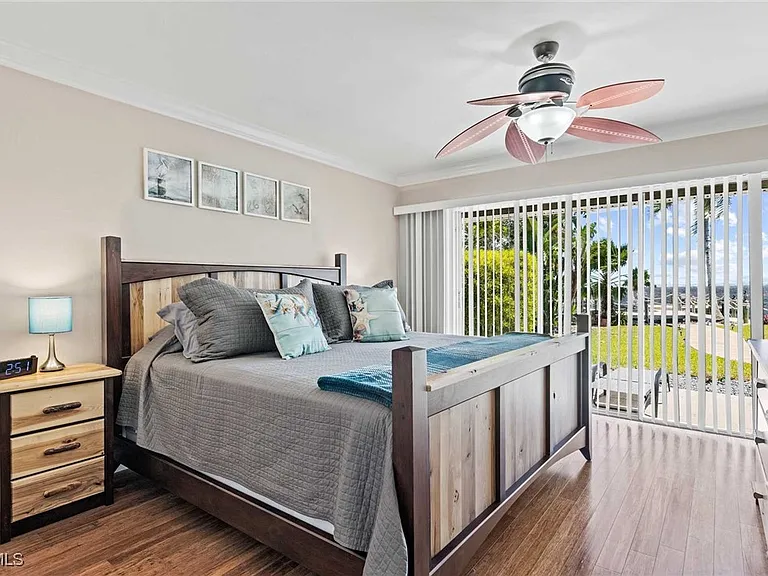 252 Bayshore Dr — Photo 13