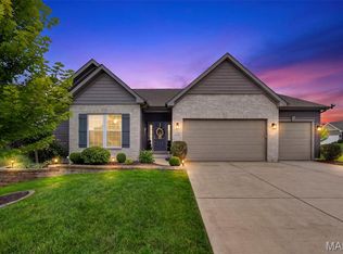219 Mason Glen Dr, Lake Saint Louis, MO 63367