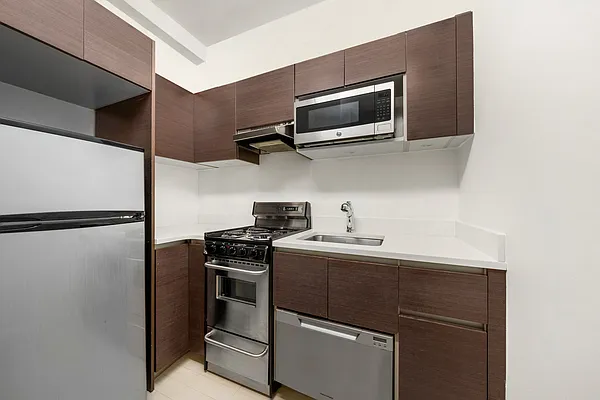 Rented by Douglas Elliman | media 8