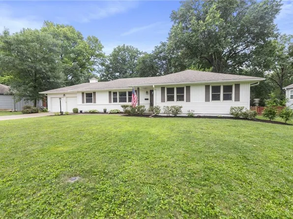 3921 W 97th St, Overland Park, KS 66207
