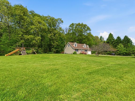 4th image of 9949 Crofoot Rd