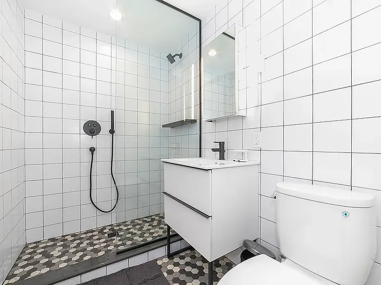 165 N 5th St #301 — Photo 12