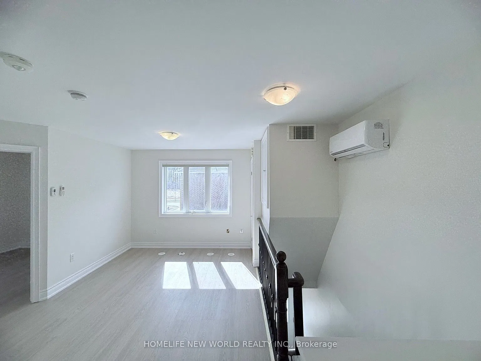 2 bed, $1,900 — Photo 2