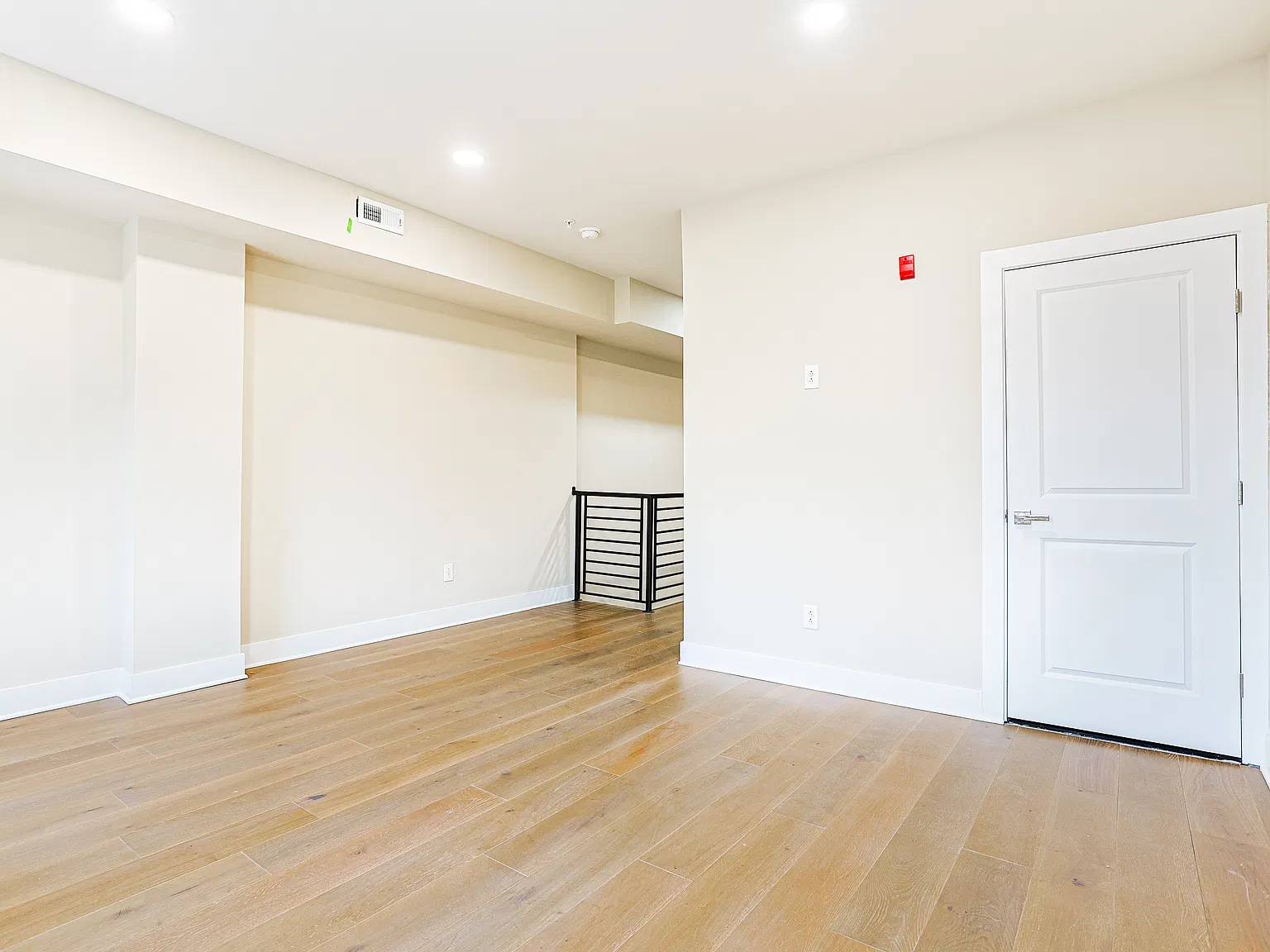 4028 Parkside Ave — Photo 2