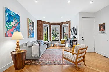 186 East 32nd Street