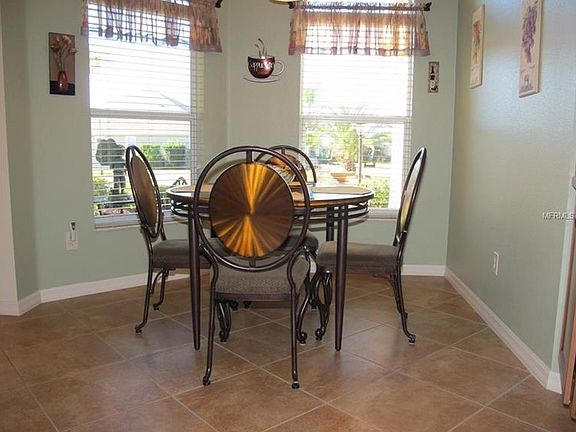 5th image of 989 Joiner Pl