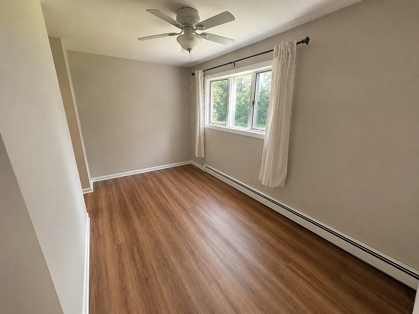 2 bed, 810 sqft, $2,500 — Photo 3