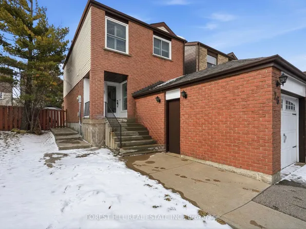 26 Laurel Valley Ct, Vaughan, ON L4K 2B3