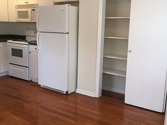 5th image of 109 N Habana Ave