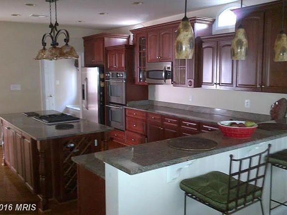 2nd image of 10626 Sourwood Ave