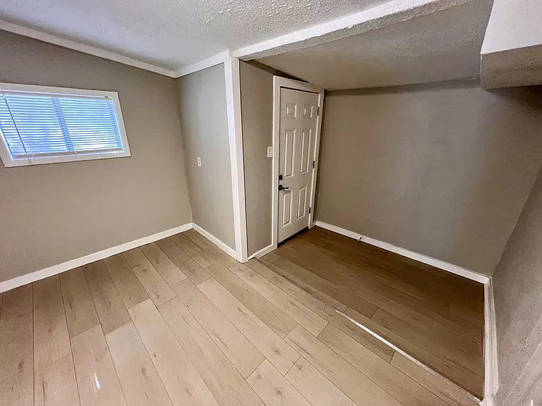 5638 Curzon Ave — Photo 22