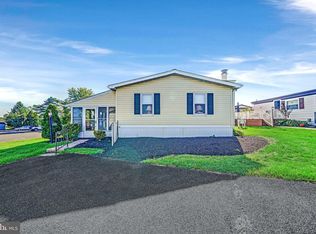 77 Longwood Pl, North Wales, PA 19454
