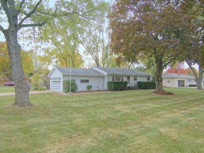 1350 N Aurilla Dr, Saint Joseph, MI, 49085