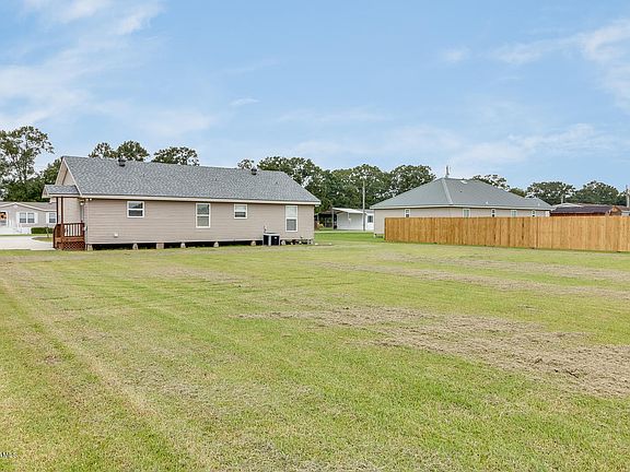 4th image of 1051 Florence Dr