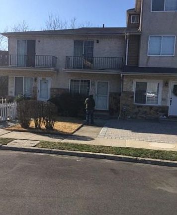 2nd image of 174 Long Pond Ln