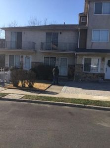 174 Long Pond Ln, Staten Island, NY, 10304