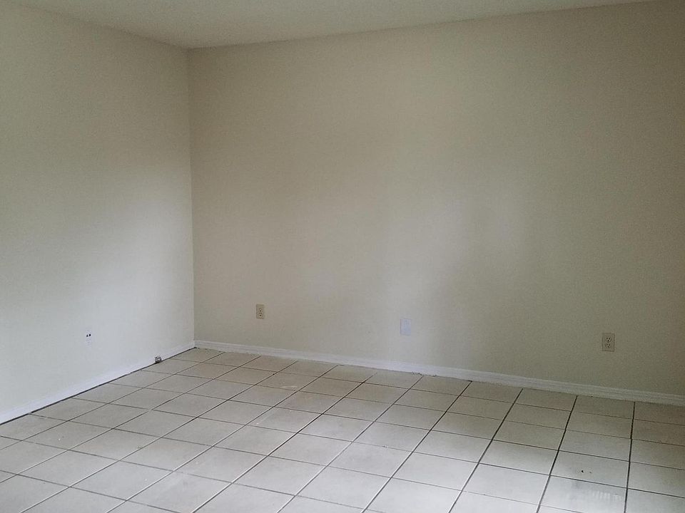 1st image of 466 Bentwood Ln #D