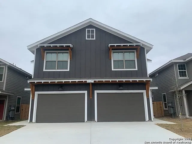 3 bed, 2.5 bath, 1218 sqft, $1,595 — Photo 3