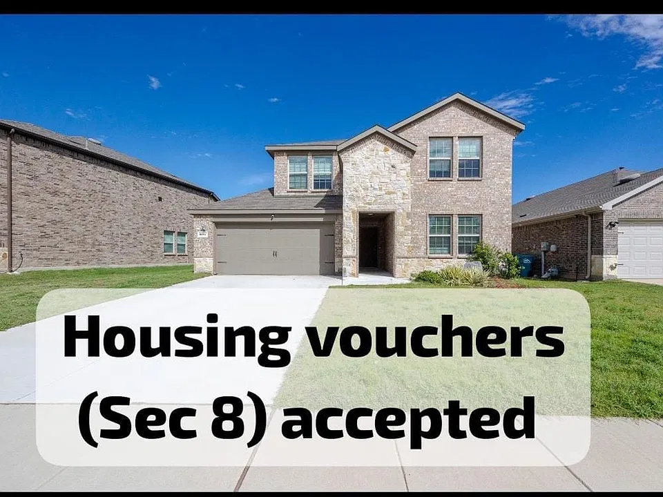 2117 Rustling Oaks Dr