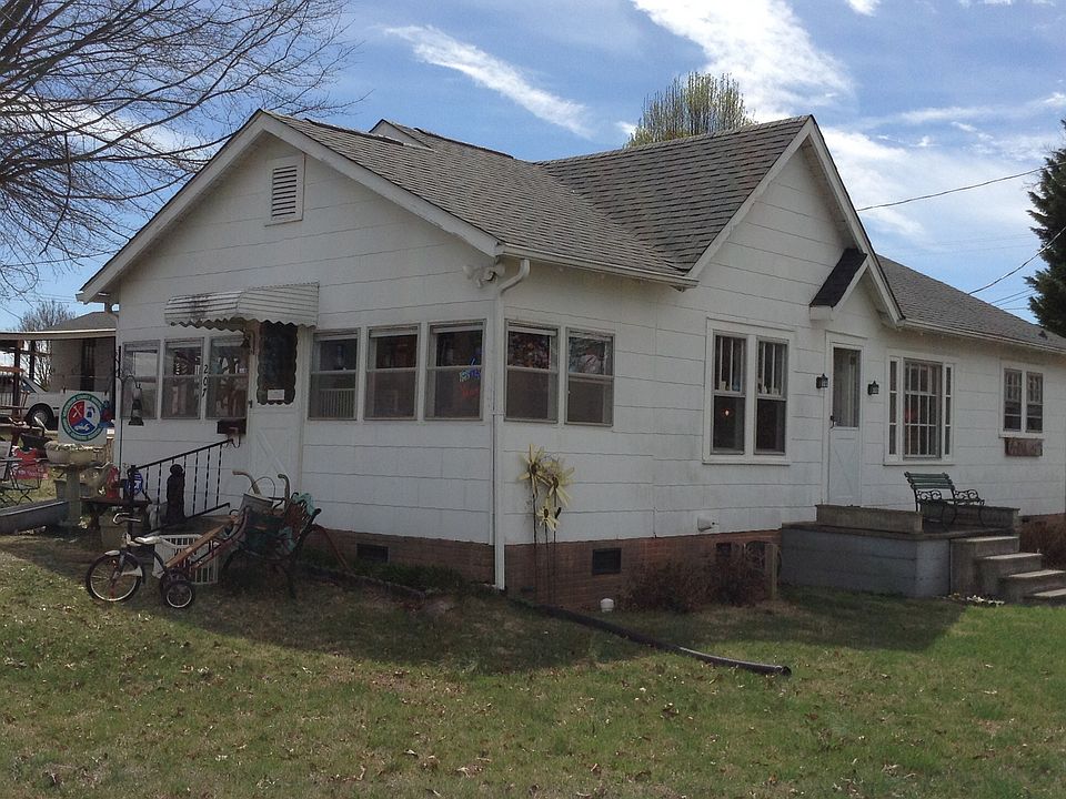 Corner of N Church & E Earle