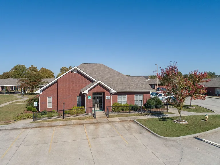 17960 Arrowhead Cir — Photo 17