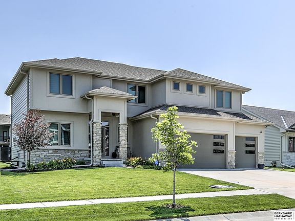 5th image of 3915 S 208th St
