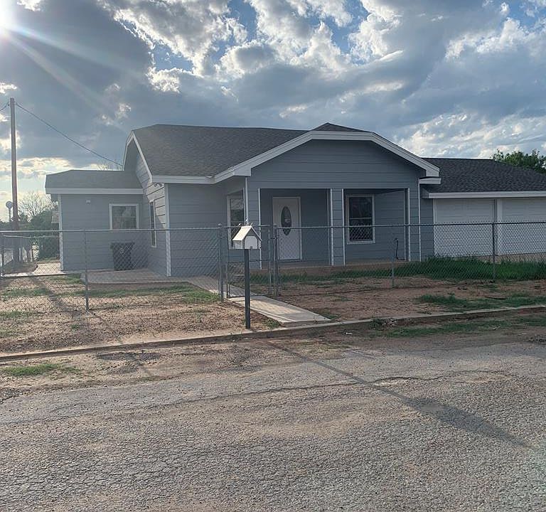 1st image of 400 N 10th St