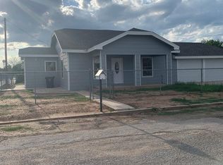 400 N 10th St, Carrizo Springs, TX 78834