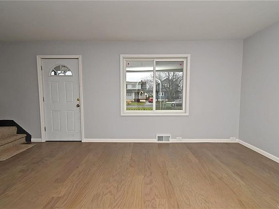 2nd image of 98 Madison Ave